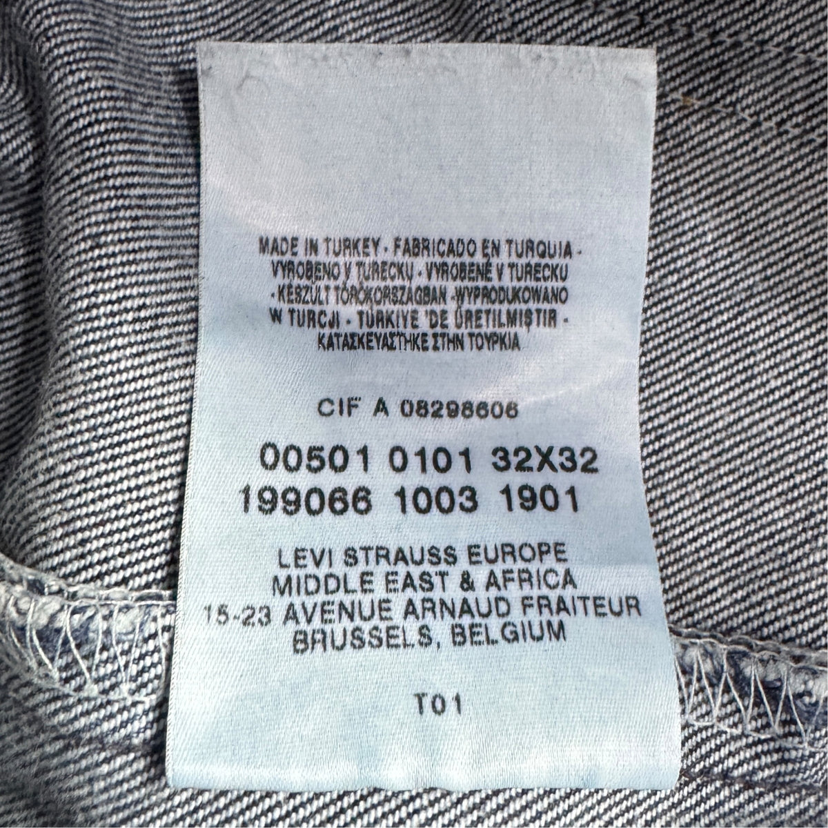 Blugi Levi's 501 Vintage Din Anul 2001 - W30/L32