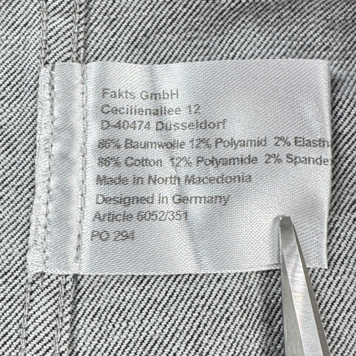 Cămașă Fakts - M